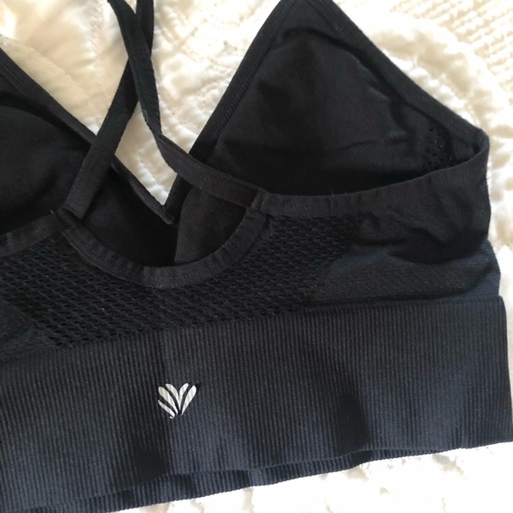 Strappy forever 21 sports bra size S - Picture 4 of 7